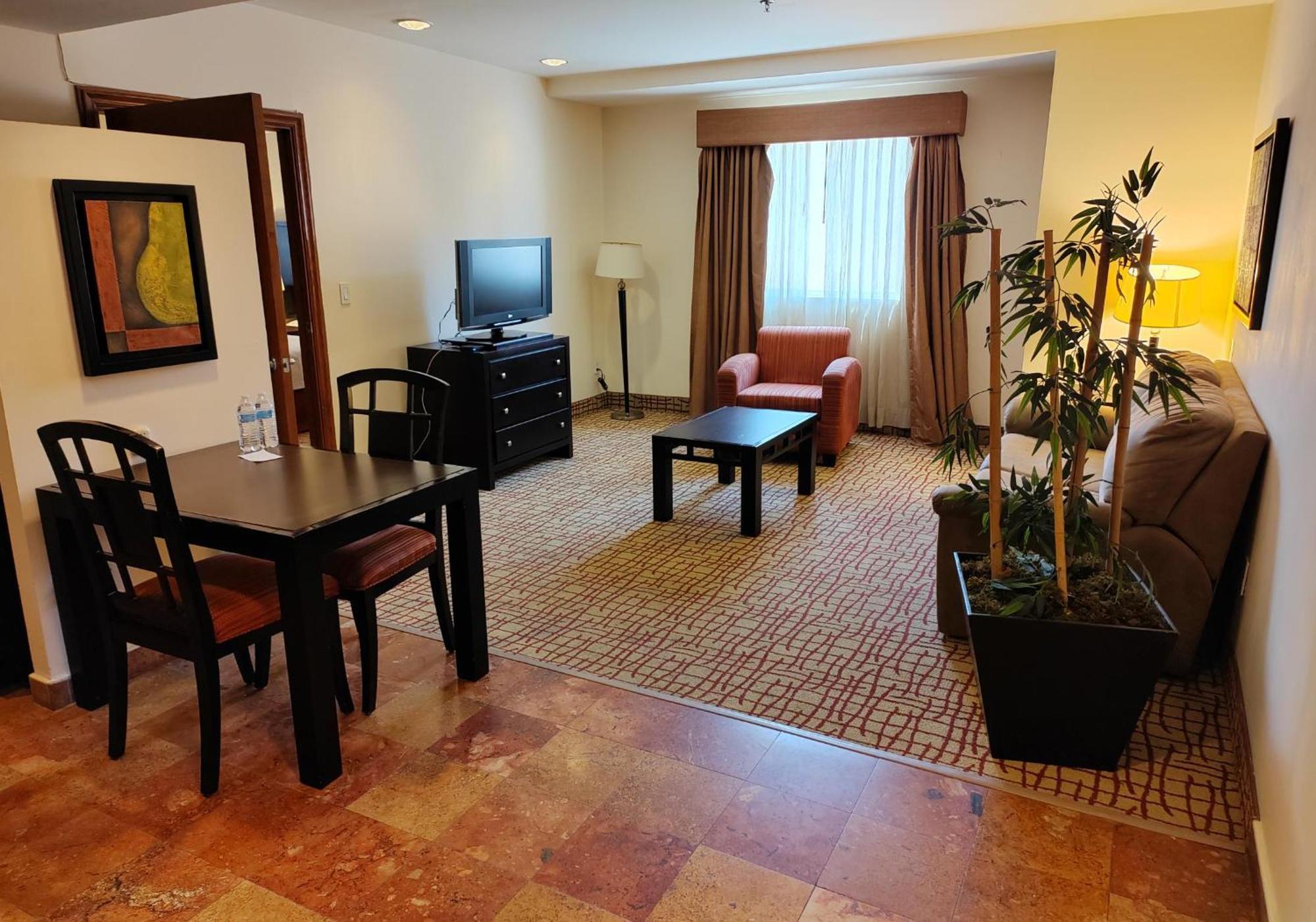 Wyndham Garden Torreon Tecnologico Hotel Luaran gambar