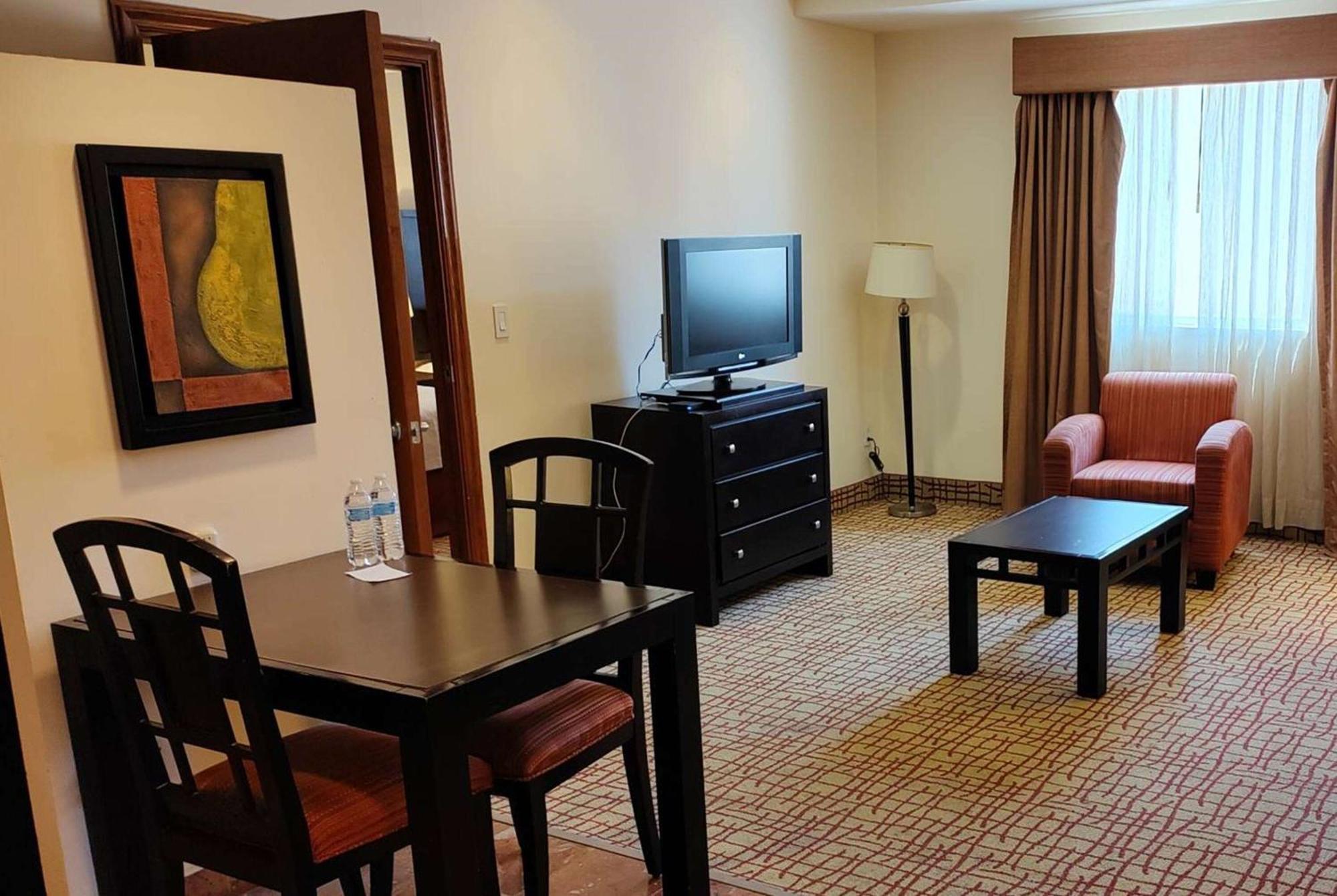 Wyndham Garden Torreon Tecnologico Hotel Luaran gambar
